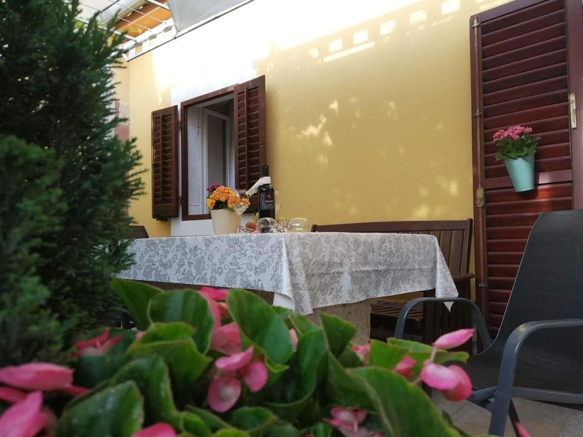 T&D Apartmani Пула Екстериор снимка