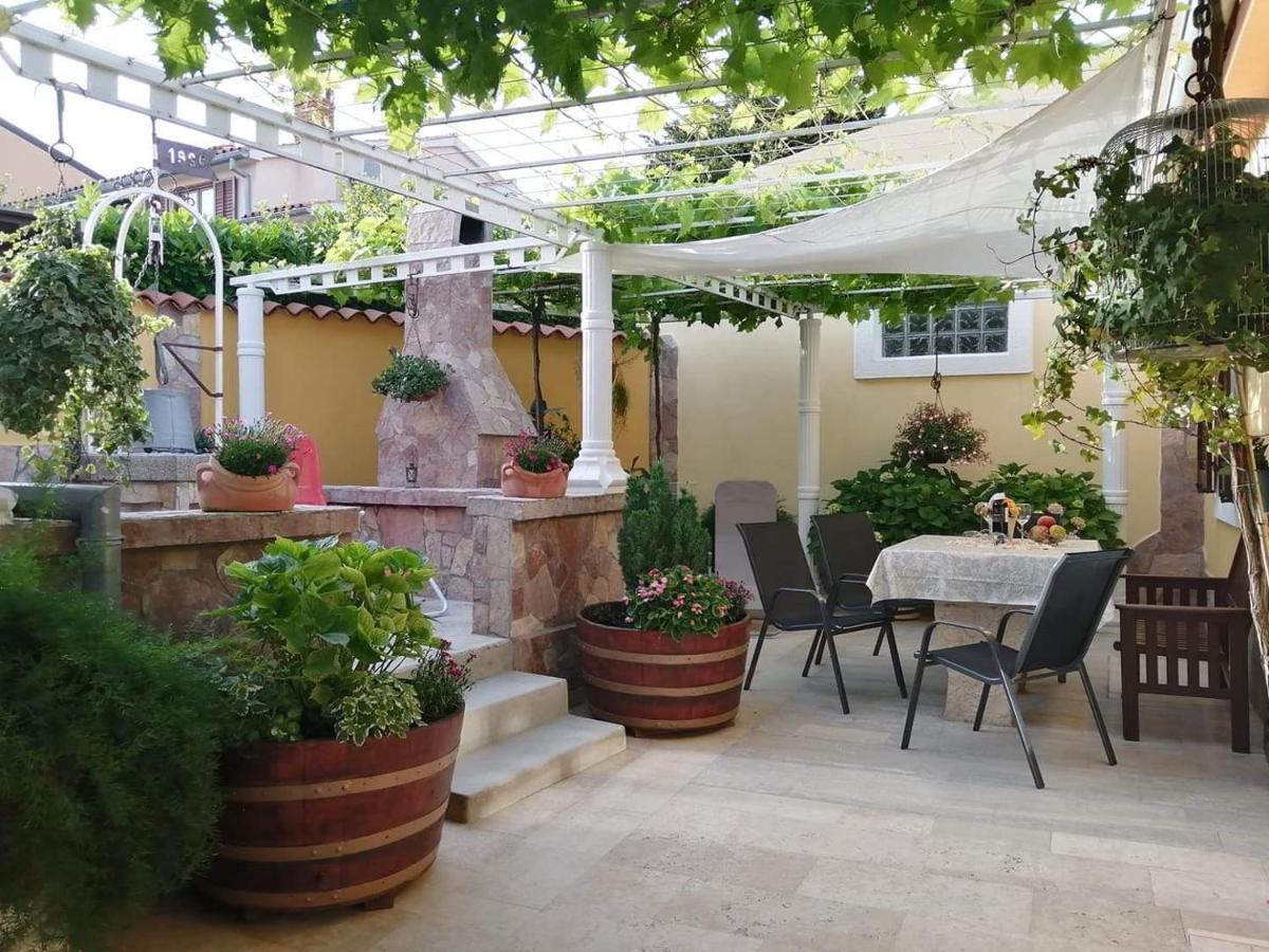 T&D Apartmani Пула Екстериор снимка