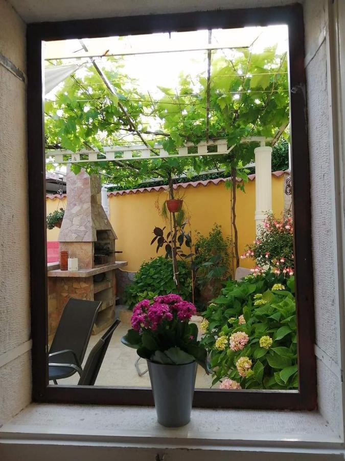 T&D Apartmani Пула Екстериор снимка