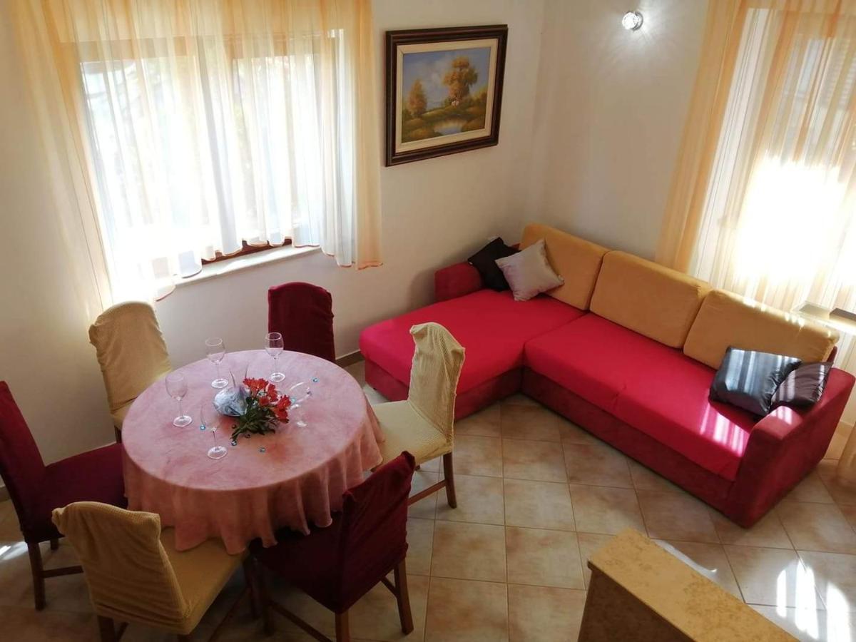 T&D Apartmani Пула Екстериор снимка