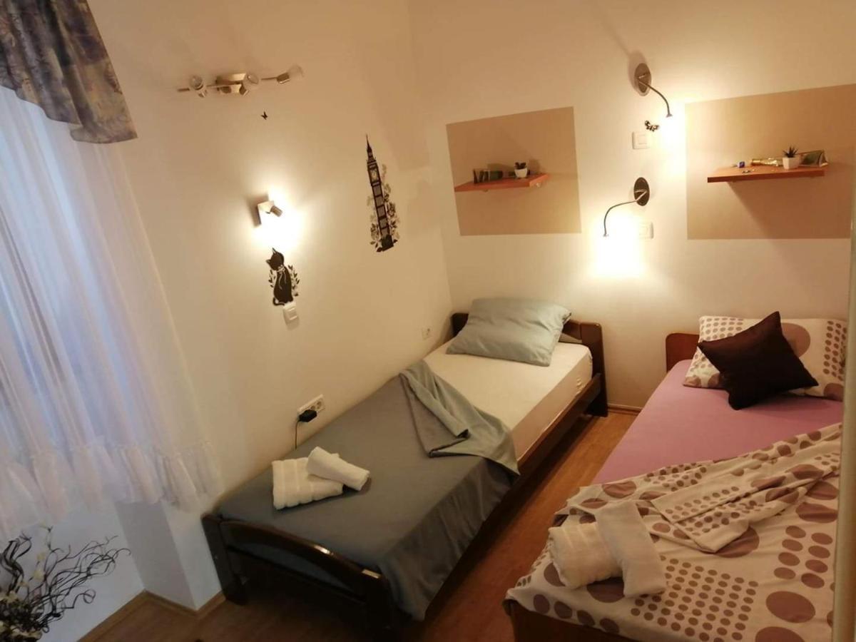 T&D Apartmani Пула Екстериор снимка