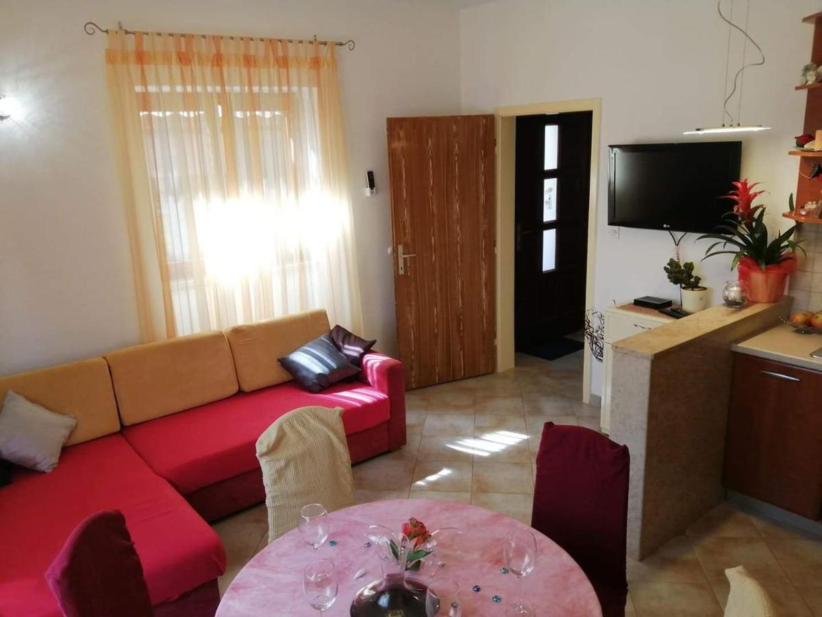 T&D Apartmani Пула Екстериор снимка