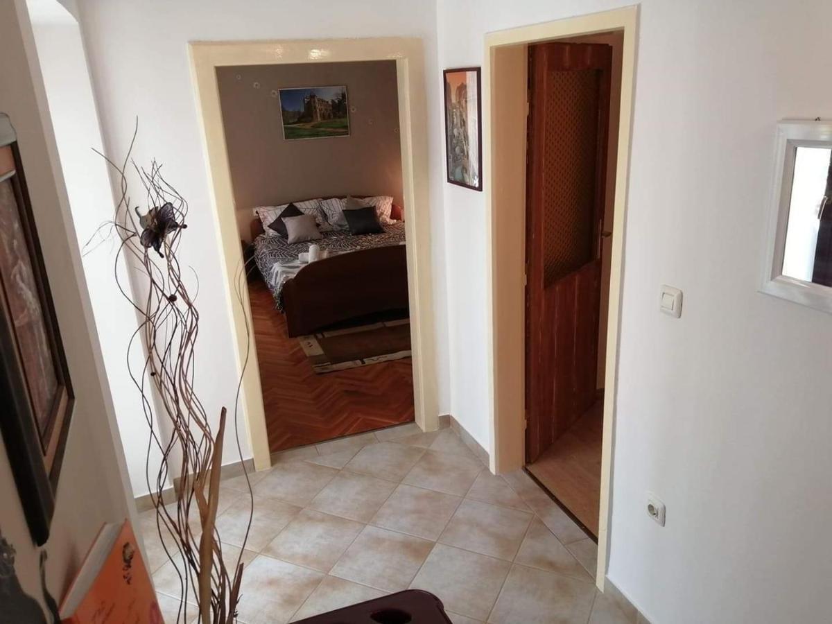 T&D Apartmani Пула Екстериор снимка